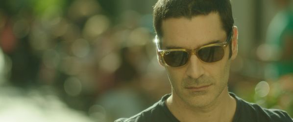 edm11-10_worldsapart